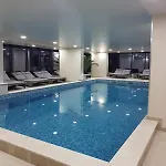 Alezzi Nautica Apartament *