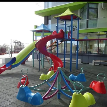 Alezzi Nautica * Năvodari