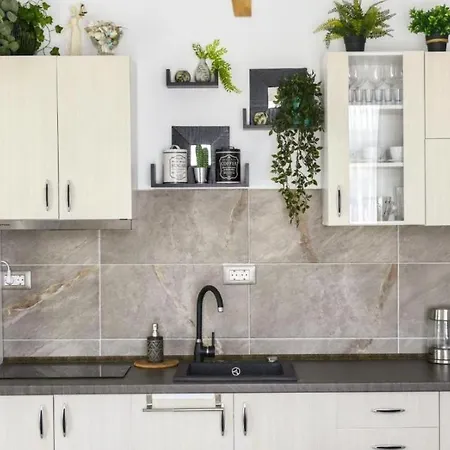 Apartament Alezzi Nautica *